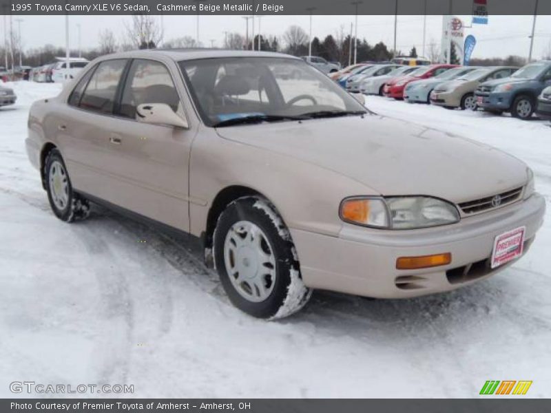 Cashmere Beige Metallic / Beige 1995 Toyota Camry XLE V6 Sedan