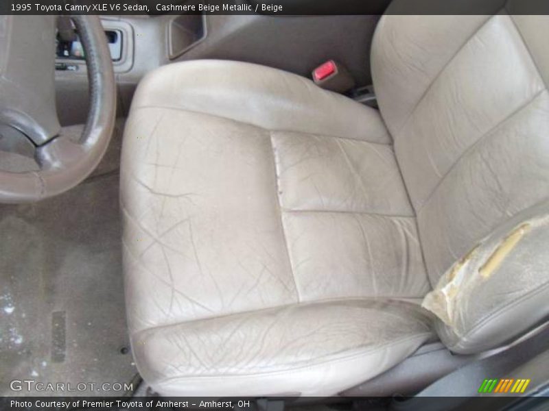 Cashmere Beige Metallic / Beige 1995 Toyota Camry XLE V6 Sedan
