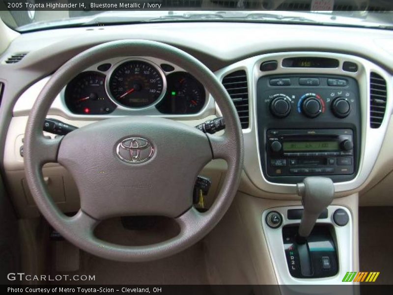 Bluestone Metallic / Ivory 2005 Toyota Highlander I4