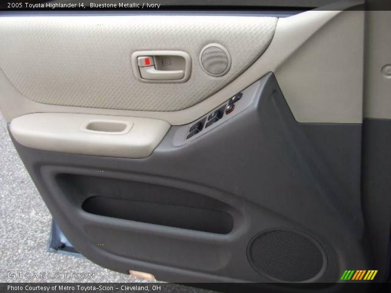 Bluestone Metallic / Ivory 2005 Toyota Highlander I4