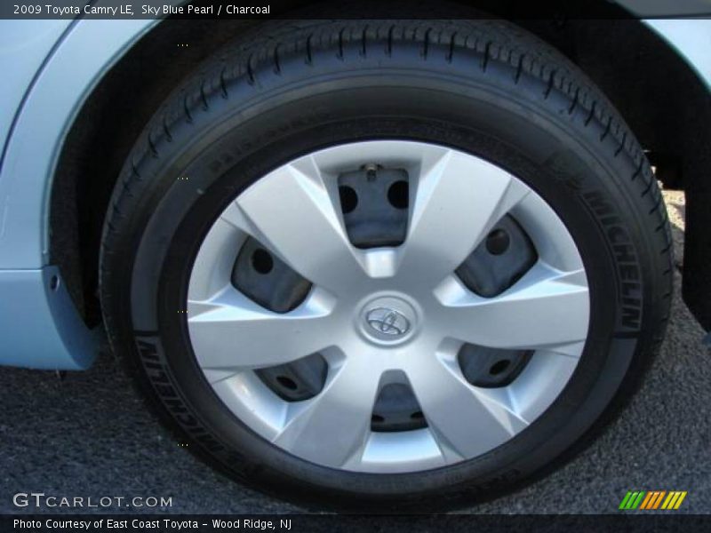 Sky Blue Pearl / Charcoal 2009 Toyota Camry LE