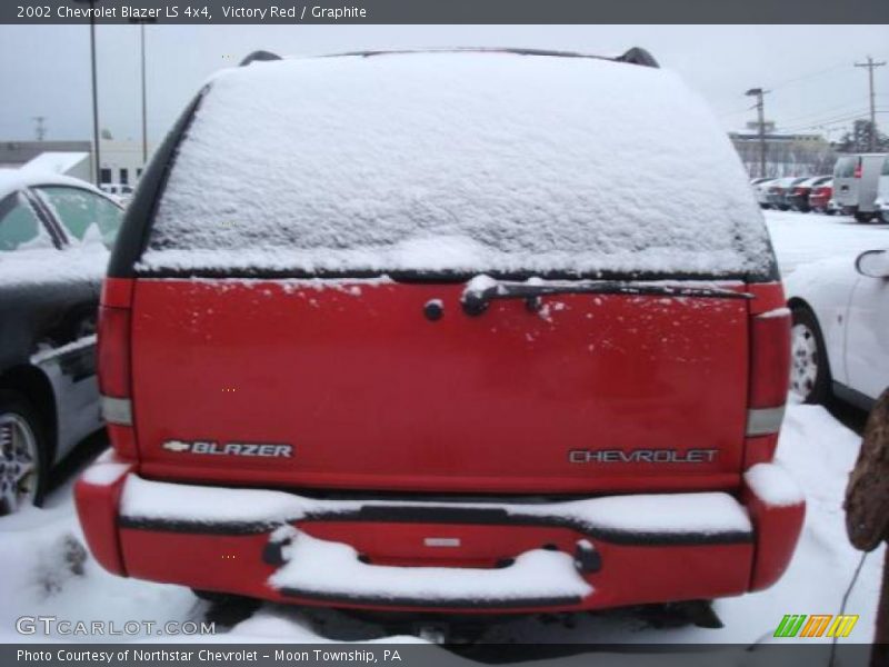 Victory Red / Graphite 2002 Chevrolet Blazer LS 4x4