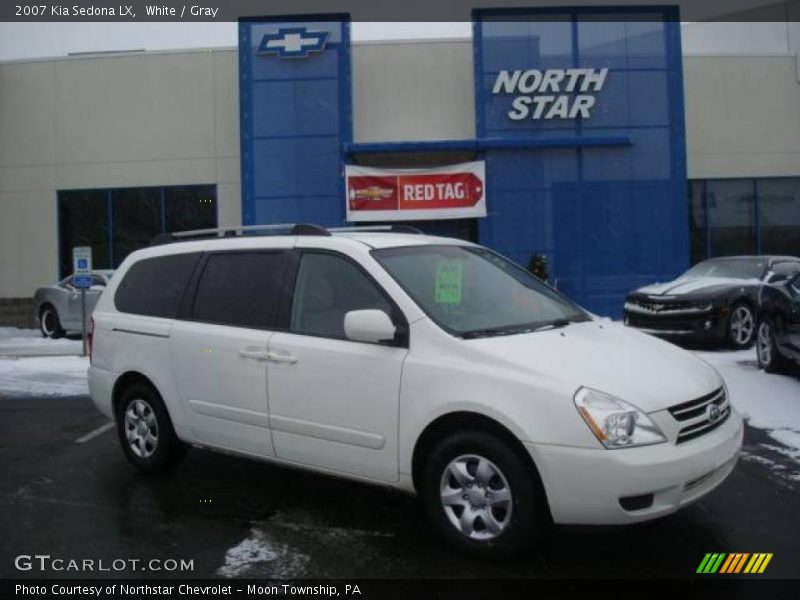 White / Gray 2007 Kia Sedona LX