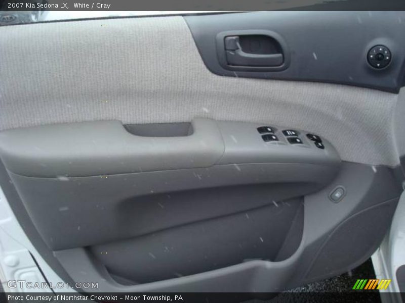 White / Gray 2007 Kia Sedona LX