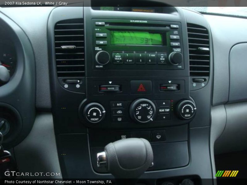 White / Gray 2007 Kia Sedona LX