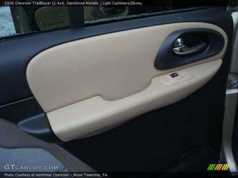 Sandstone Metallic / Light Cashmere/Ebony 2006 Chevrolet TrailBlazer LS 4x4