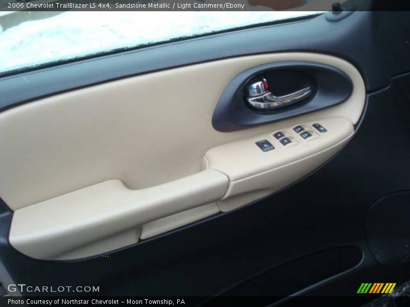Sandstone Metallic / Light Cashmere/Ebony 2006 Chevrolet TrailBlazer LS 4x4