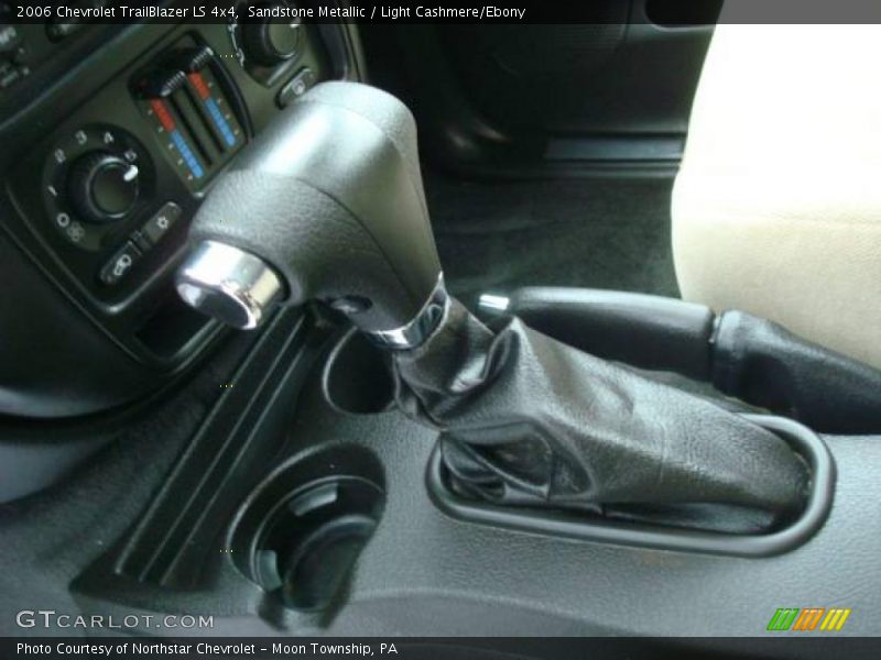 Sandstone Metallic / Light Cashmere/Ebony 2006 Chevrolet TrailBlazer LS 4x4