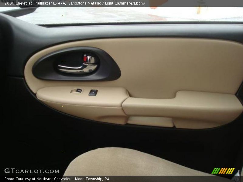 Sandstone Metallic / Light Cashmere/Ebony 2006 Chevrolet TrailBlazer LS 4x4