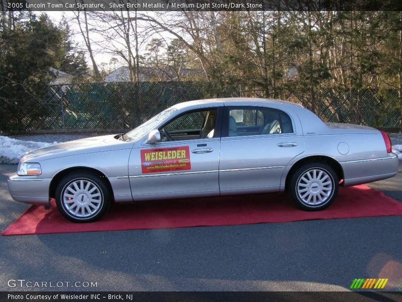 Silver Birch Metallic / Medium Light Stone/Dark Stone 2005 Lincoln Town Car Signature