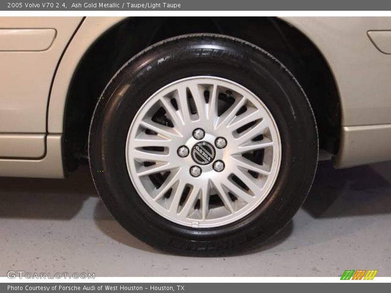 Ash Gold Metallic / Taupe/Light Taupe 2005 Volvo V70 2.4