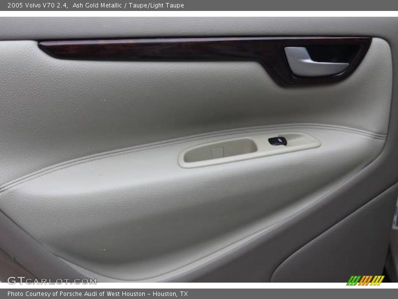 Ash Gold Metallic / Taupe/Light Taupe 2005 Volvo V70 2.4