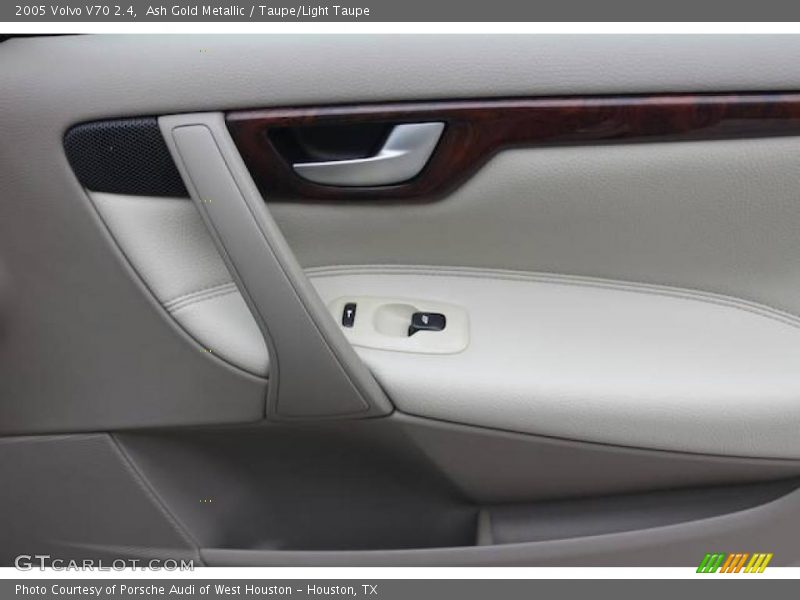 Ash Gold Metallic / Taupe/Light Taupe 2005 Volvo V70 2.4