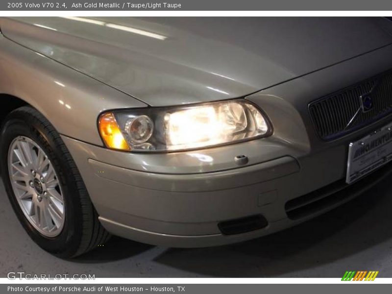 Ash Gold Metallic / Taupe/Light Taupe 2005 Volvo V70 2.4