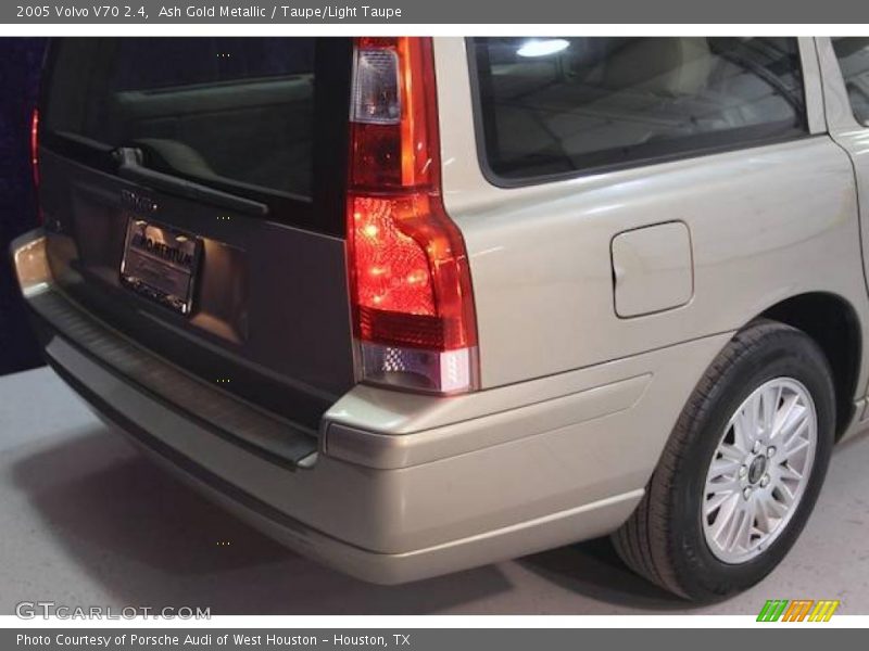 Ash Gold Metallic / Taupe/Light Taupe 2005 Volvo V70 2.4