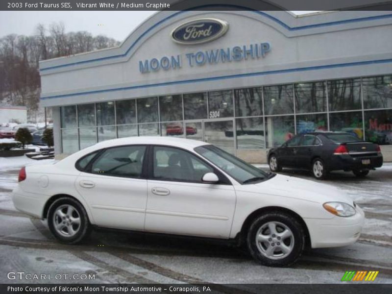 Vibrant White / Medium Graphite 2003 Ford Taurus SES