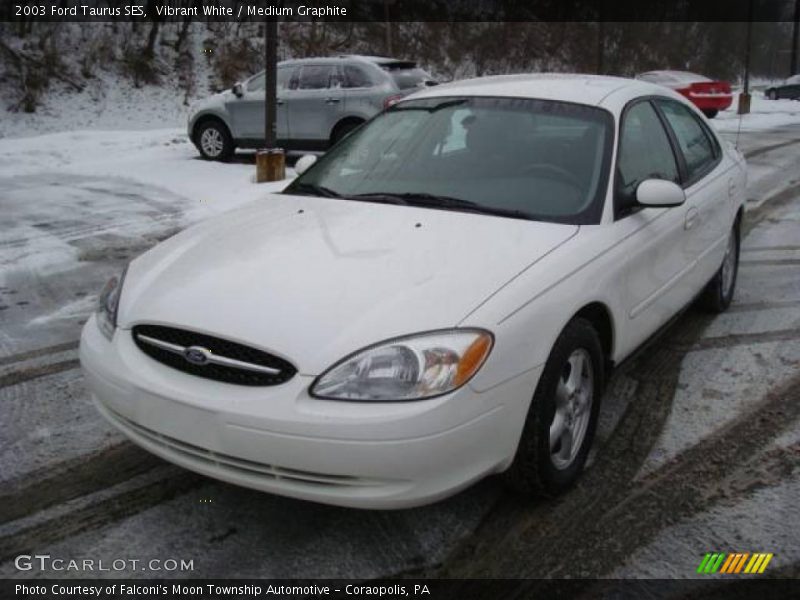 Vibrant White / Medium Graphite 2003 Ford Taurus SES