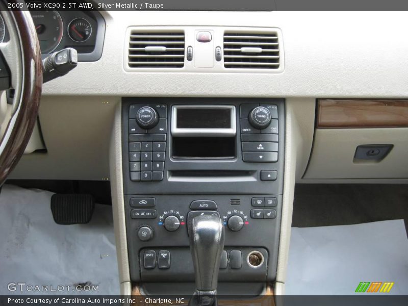 Silver Metallic / Taupe 2005 Volvo XC90 2.5T AWD