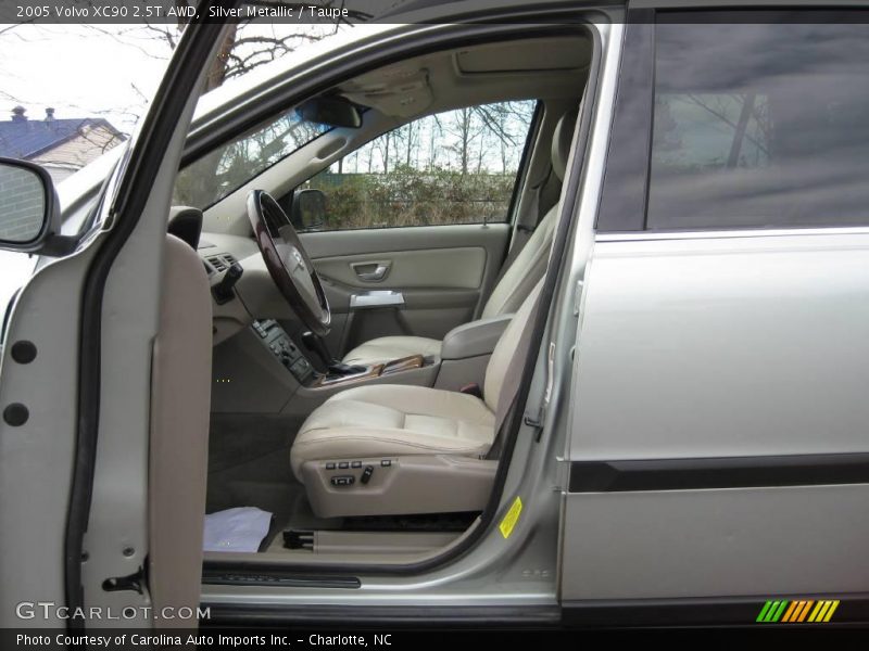 Silver Metallic / Taupe 2005 Volvo XC90 2.5T AWD