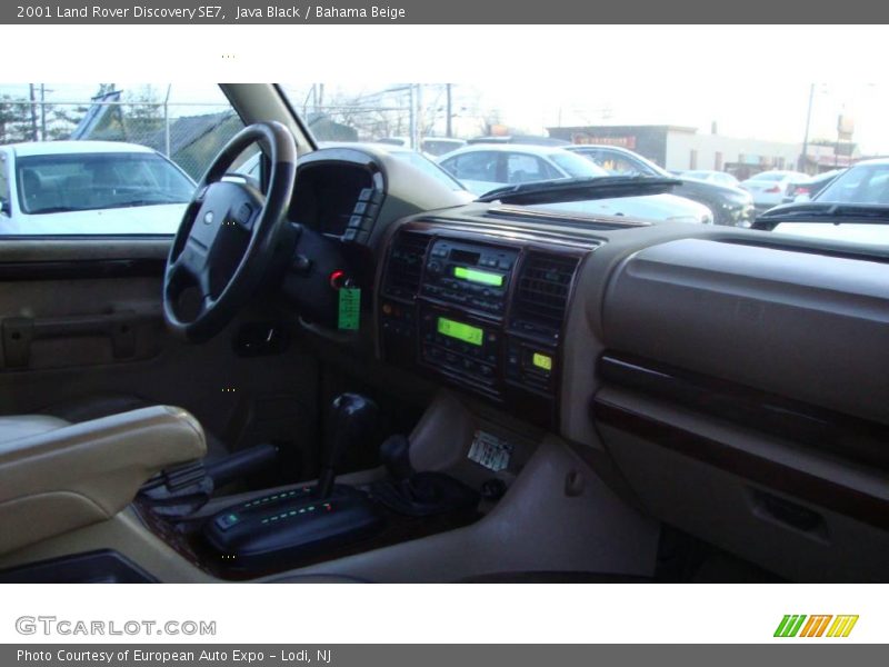 Java Black / Bahama Beige 2001 Land Rover Discovery SE7