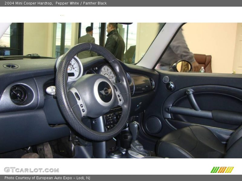 Pepper White / Panther Black 2004 Mini Cooper Hardtop