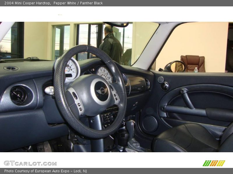 Pepper White / Panther Black 2004 Mini Cooper Hardtop