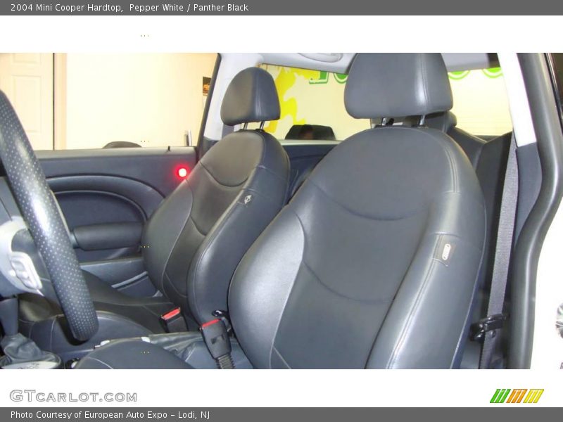 Pepper White / Panther Black 2004 Mini Cooper Hardtop