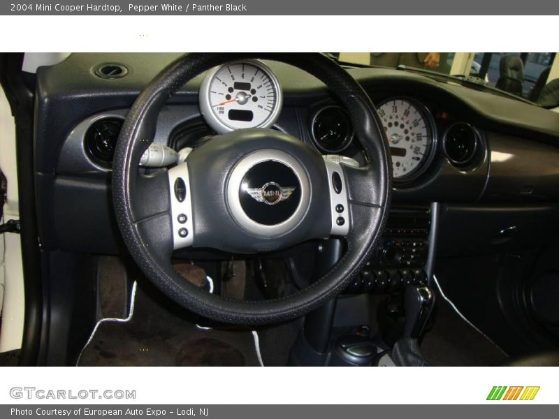 Pepper White / Panther Black 2004 Mini Cooper Hardtop