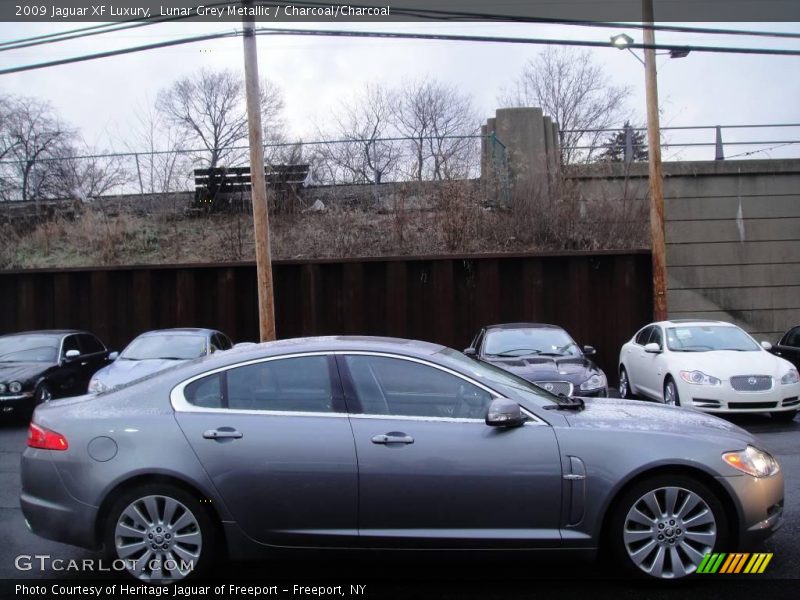 Lunar Grey Metallic / Charcoal/Charcoal 2009 Jaguar XF Luxury