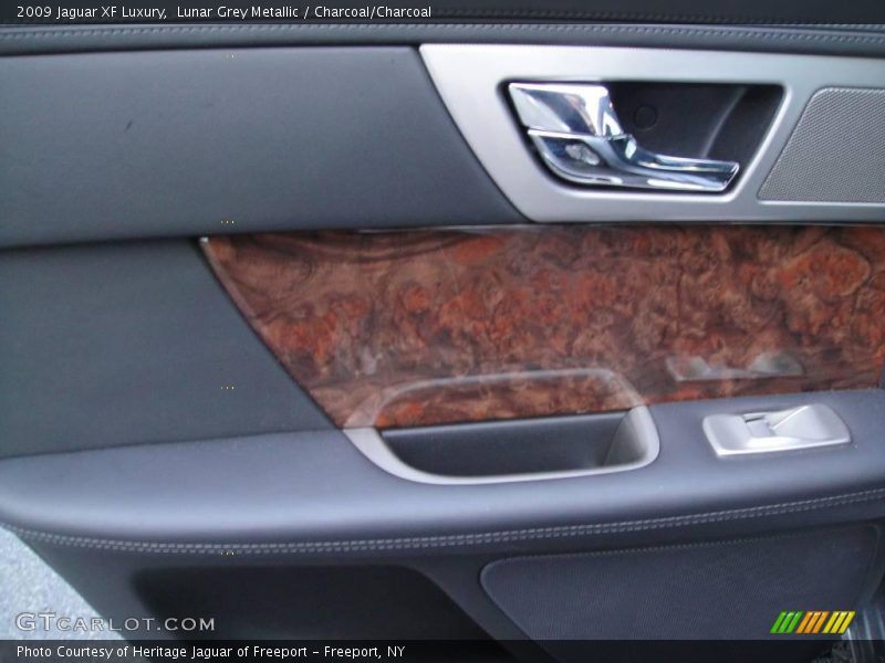 Lunar Grey Metallic / Charcoal/Charcoal 2009 Jaguar XF Luxury