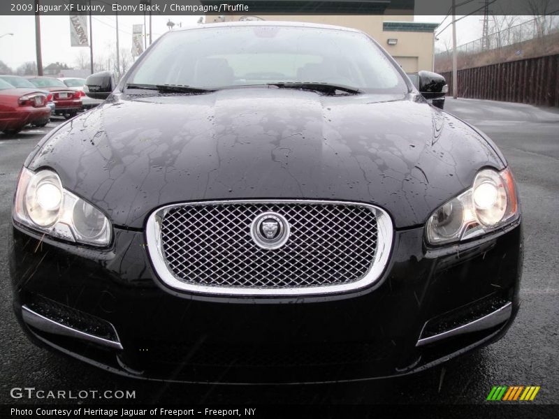 Ebony Black / Champagne/Truffle 2009 Jaguar XF Luxury