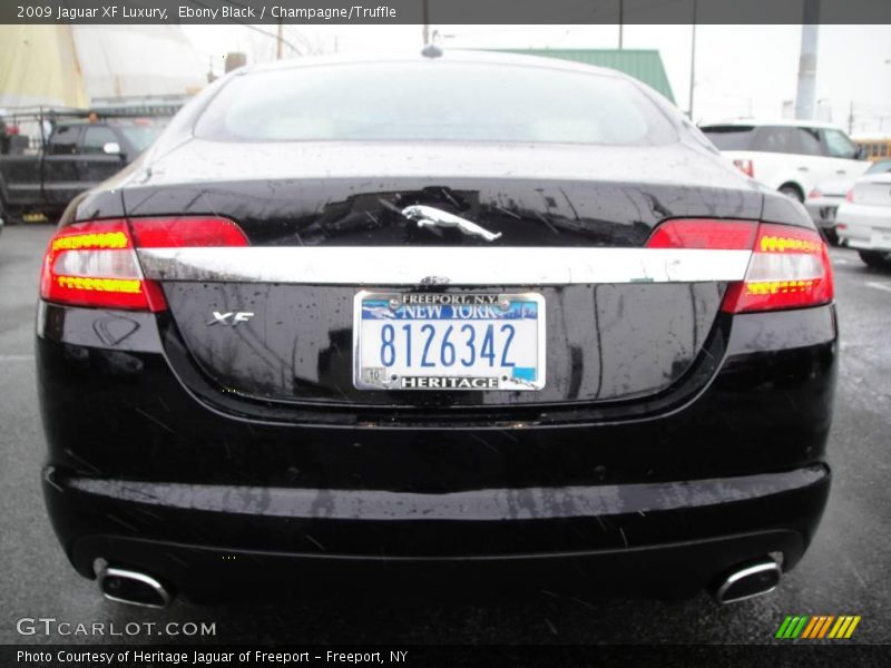 Ebony Black / Champagne/Truffle 2009 Jaguar XF Luxury