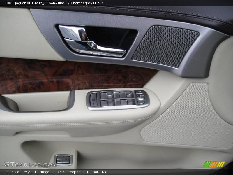 Ebony Black / Champagne/Truffle 2009 Jaguar XF Luxury
