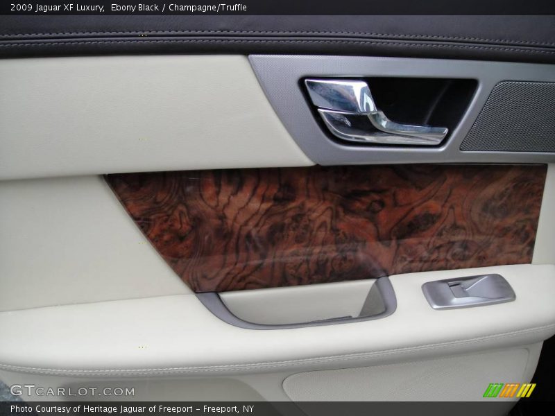 Ebony Black / Champagne/Truffle 2009 Jaguar XF Luxury