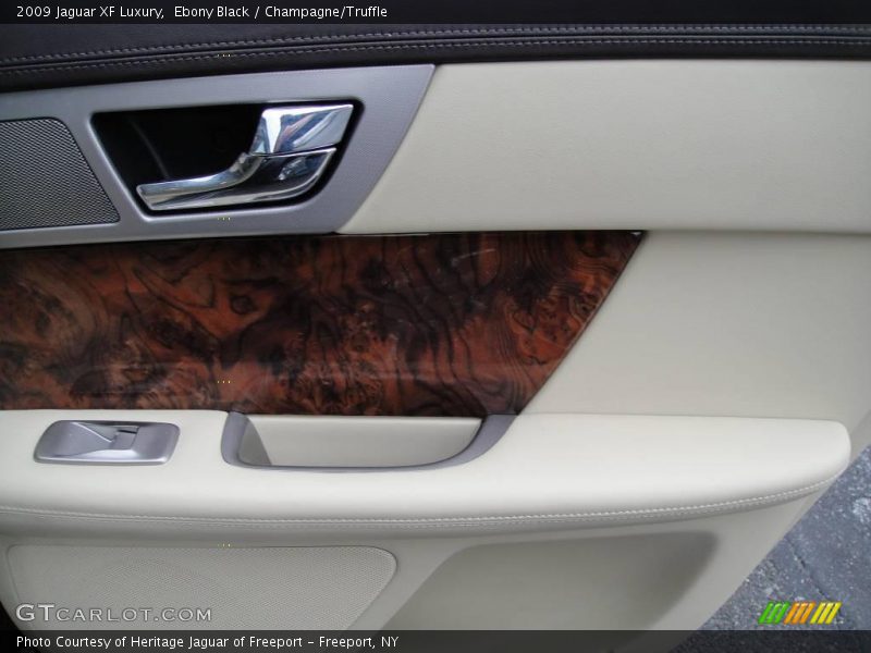 Ebony Black / Champagne/Truffle 2009 Jaguar XF Luxury