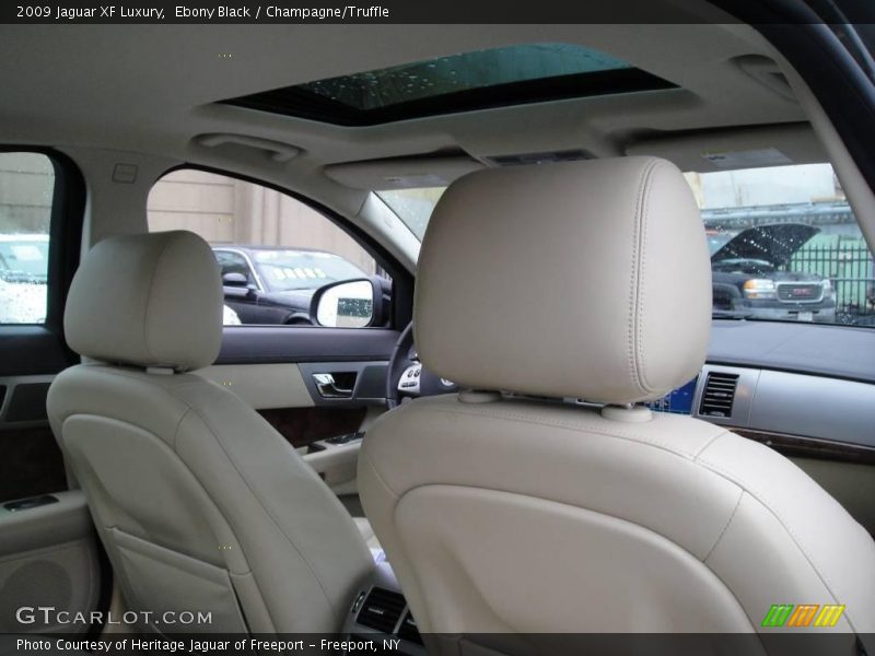 Ebony Black / Champagne/Truffle 2009 Jaguar XF Luxury