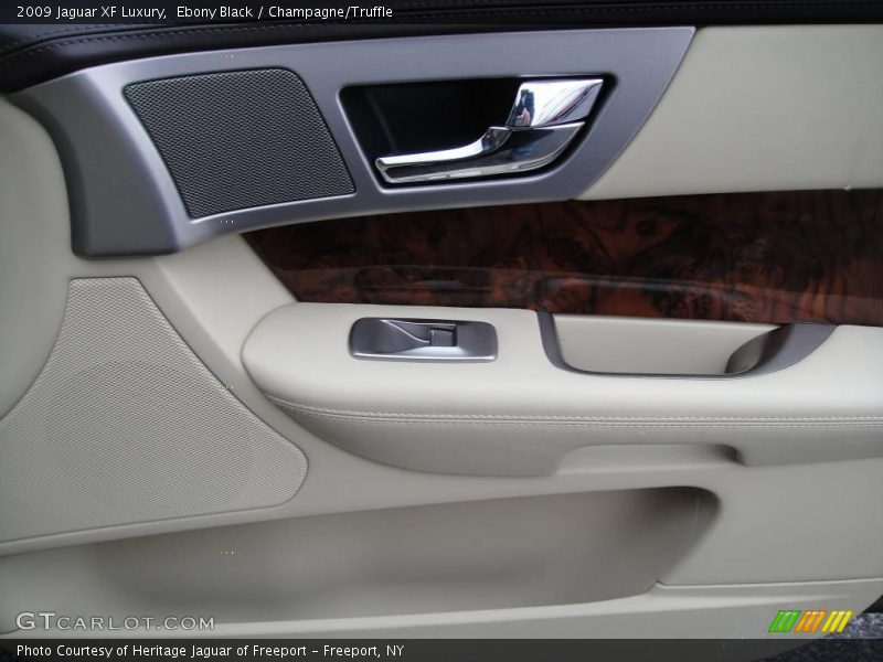 Ebony Black / Champagne/Truffle 2009 Jaguar XF Luxury