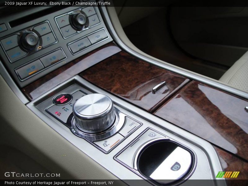 Ebony Black / Champagne/Truffle 2009 Jaguar XF Luxury