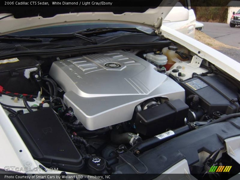 White Diamond / Light Gray/Ebony 2006 Cadillac CTS Sedan