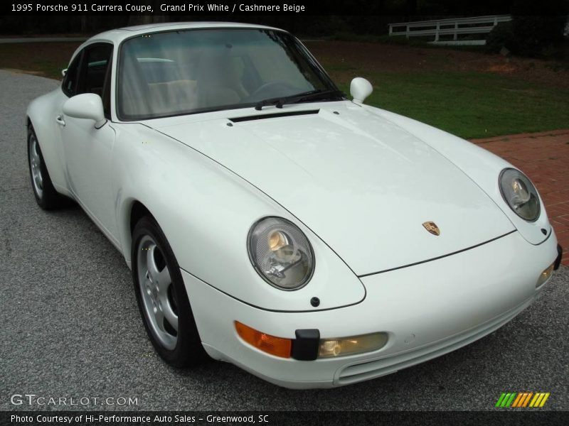 Grand Prix White / Cashmere Beige 1995 Porsche 911 Carrera Coupe