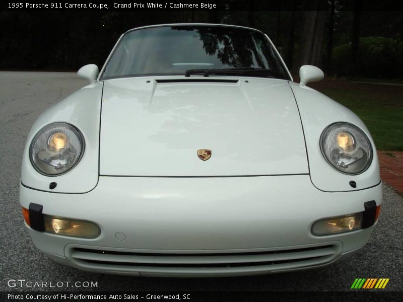 Grand Prix White / Cashmere Beige 1995 Porsche 911 Carrera Coupe
