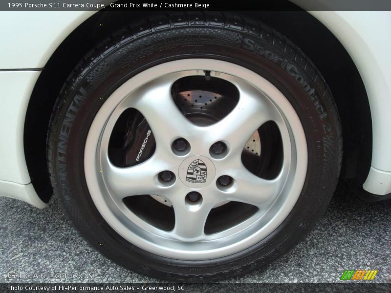 Grand Prix White / Cashmere Beige 1995 Porsche 911 Carrera Coupe