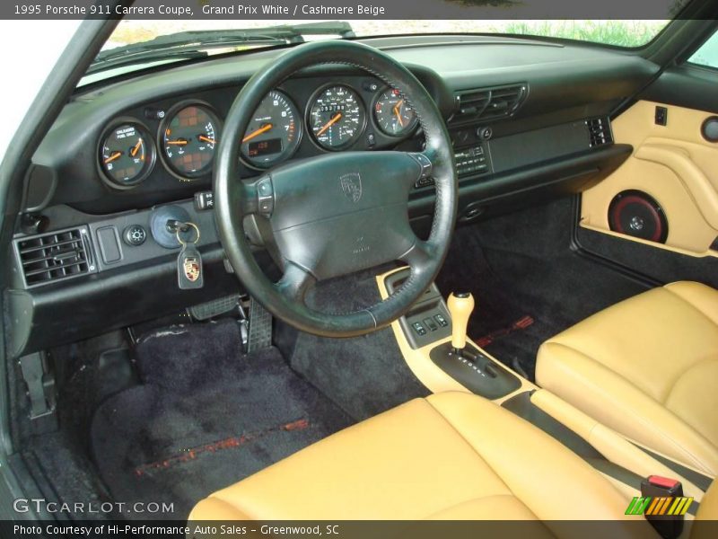 Grand Prix White / Cashmere Beige 1995 Porsche 911 Carrera Coupe