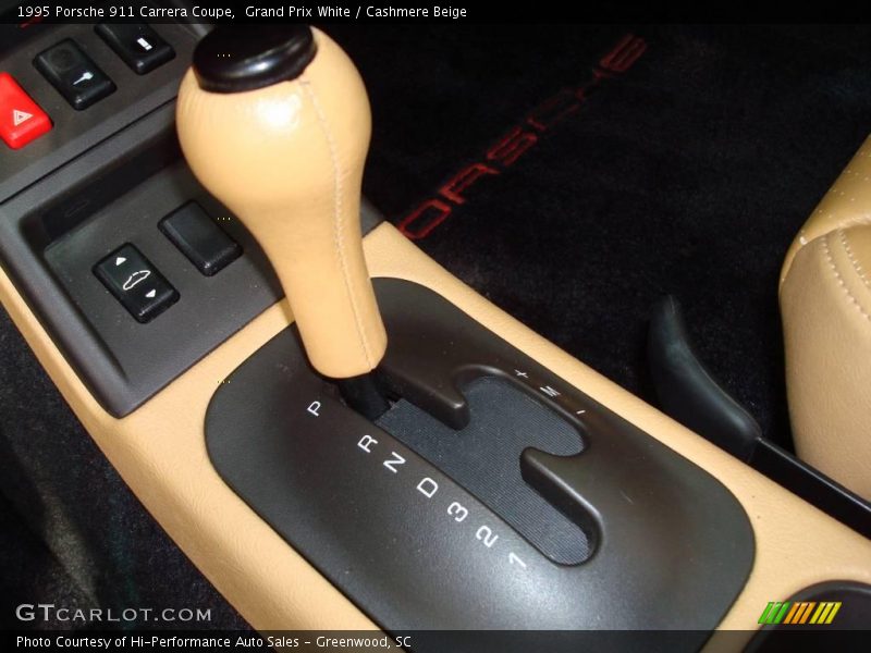 Grand Prix White / Cashmere Beige 1995 Porsche 911 Carrera Coupe