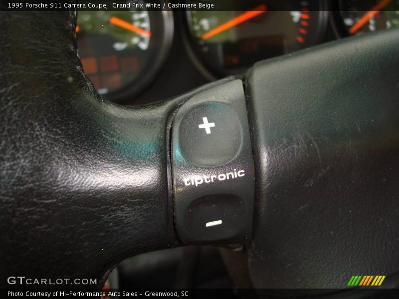 Grand Prix White / Cashmere Beige 1995 Porsche 911 Carrera Coupe