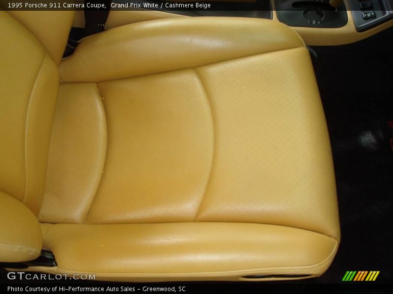 Grand Prix White / Cashmere Beige 1995 Porsche 911 Carrera Coupe