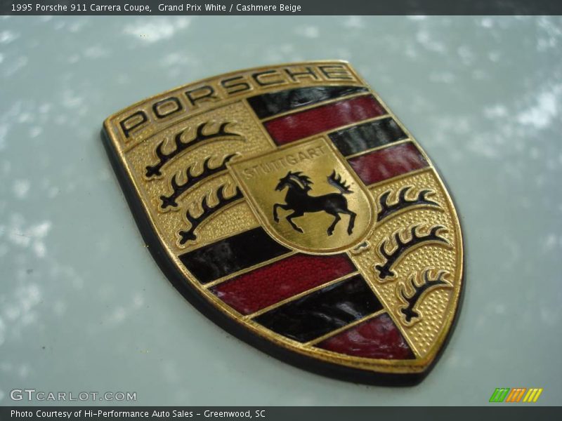Grand Prix White / Cashmere Beige 1995 Porsche 911 Carrera Coupe