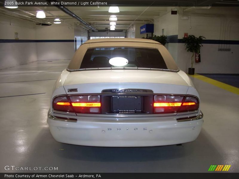 White Diamond / Light Cashmere 2005 Buick Park Avenue