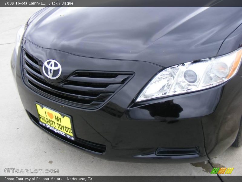 Black / Bisque 2009 Toyota Camry LE