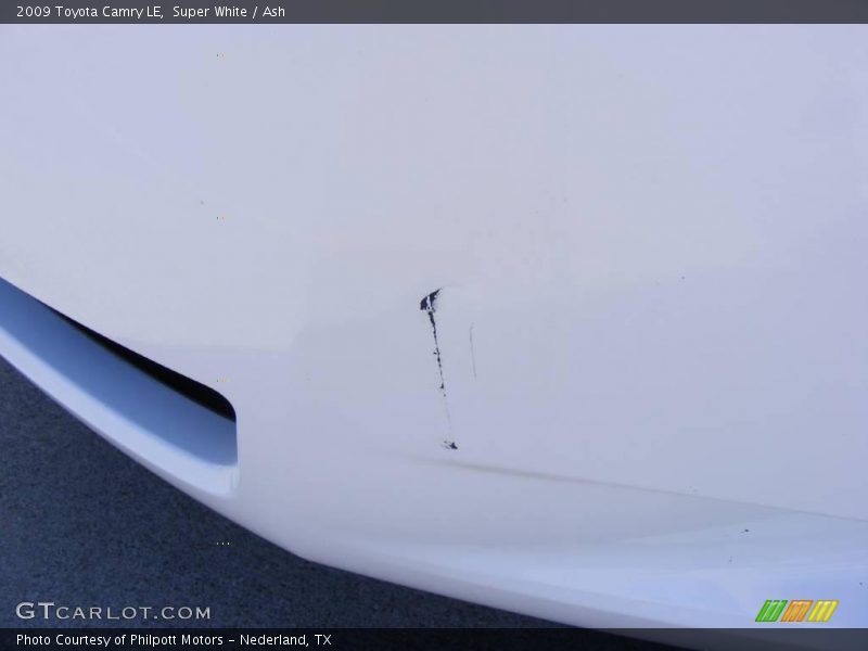 Super White / Ash 2009 Toyota Camry LE